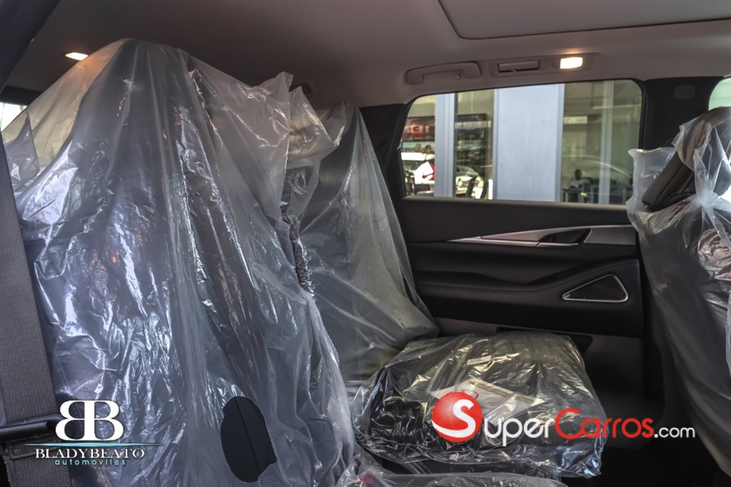 2025 Infiniti QX-60 LUXE — foto 6 / 11