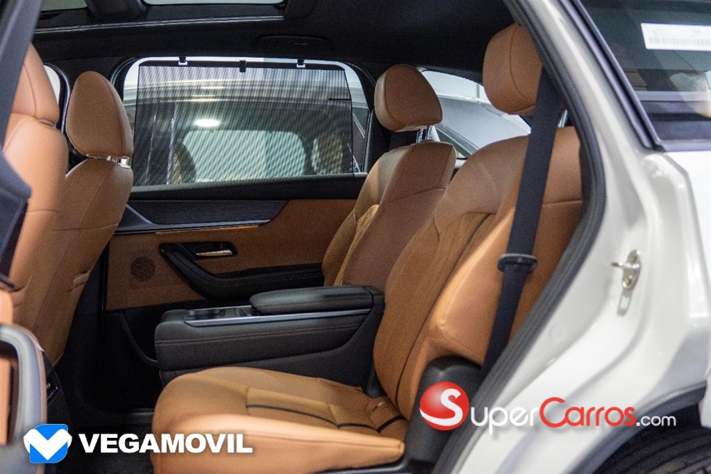 2027 Mazda CX-90 High Plus MHEV — foto 7 / 12