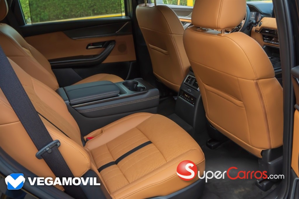 2027 Mazda CX-90 High Plus MHEV — foto 8 / 12