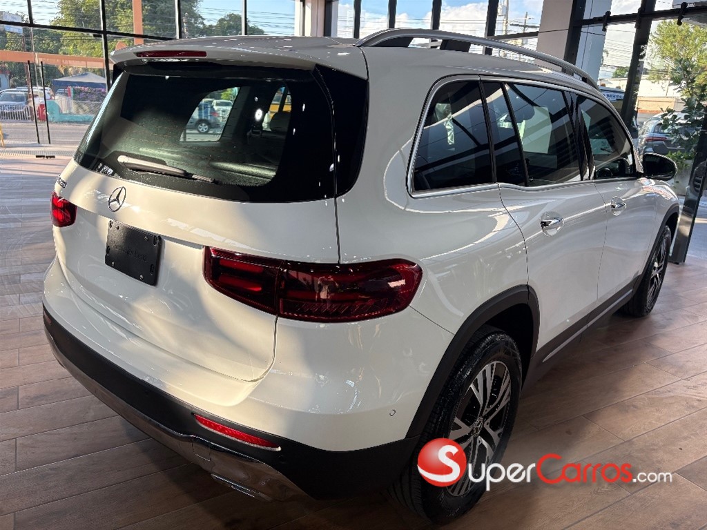 2025 Mercedes-Benz Clase GLB 200 Progressive — foto 3 / 9