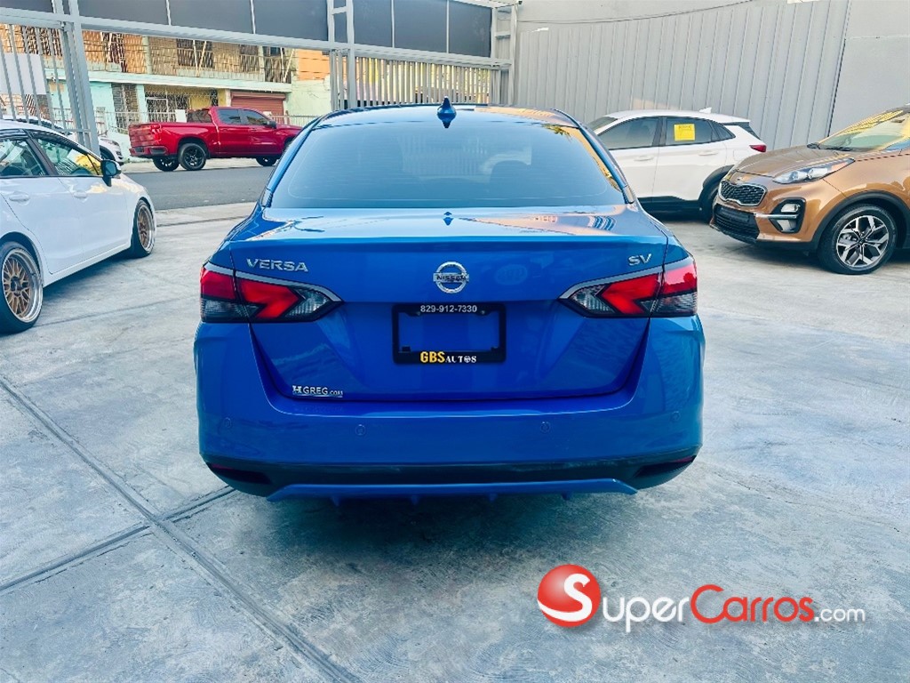 2020 Nissan Versa SV — foto 7 / 12