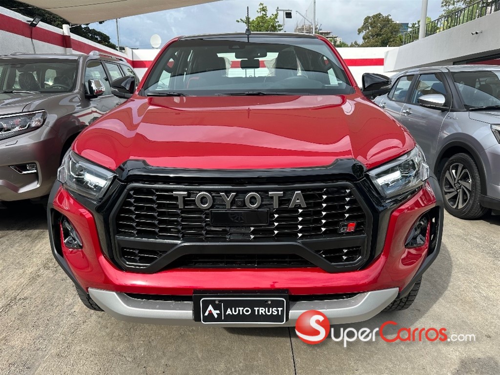2026 Toyota Hilux GR Sport — foto 2 / 9