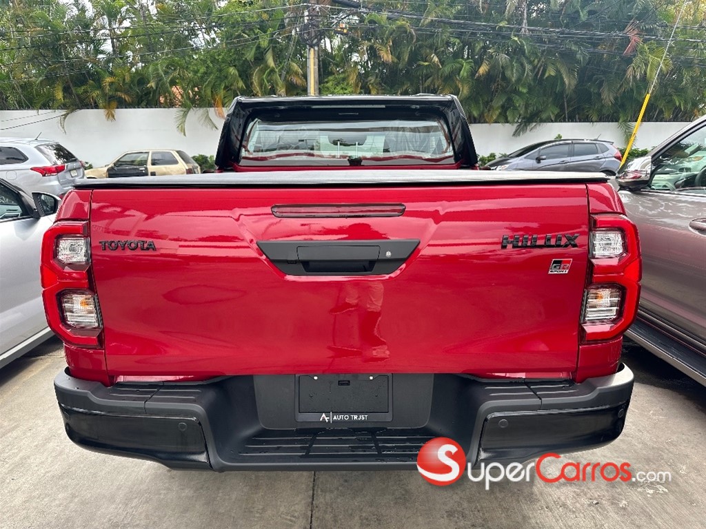 2026 Toyota Hilux GR Sport — foto 6 / 9