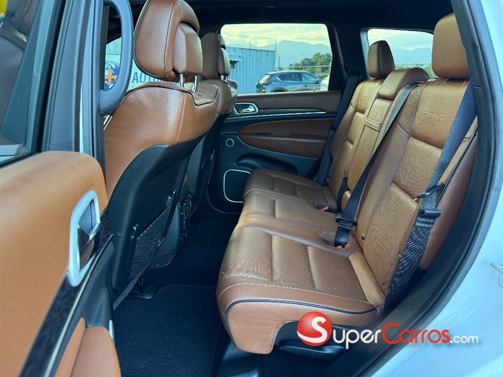 2020 Jeep Grand Cherokee SUMMIT — foto 8 / 12