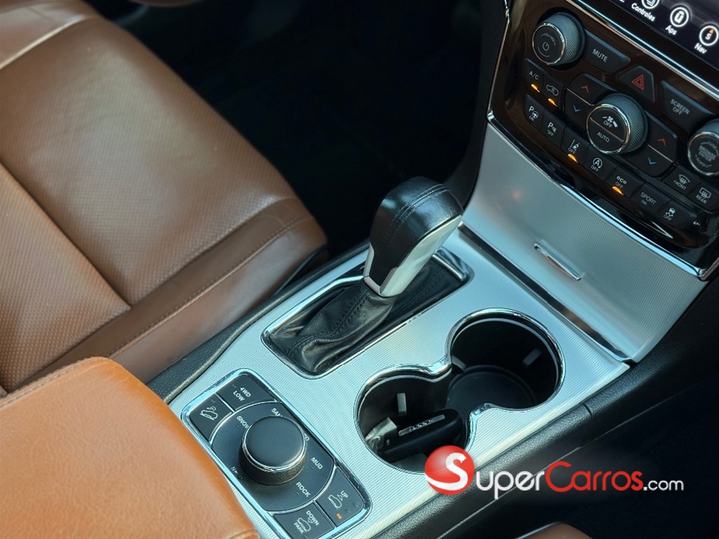 2020 Jeep Grand Cherokee SUMMIT — foto 12 / 12