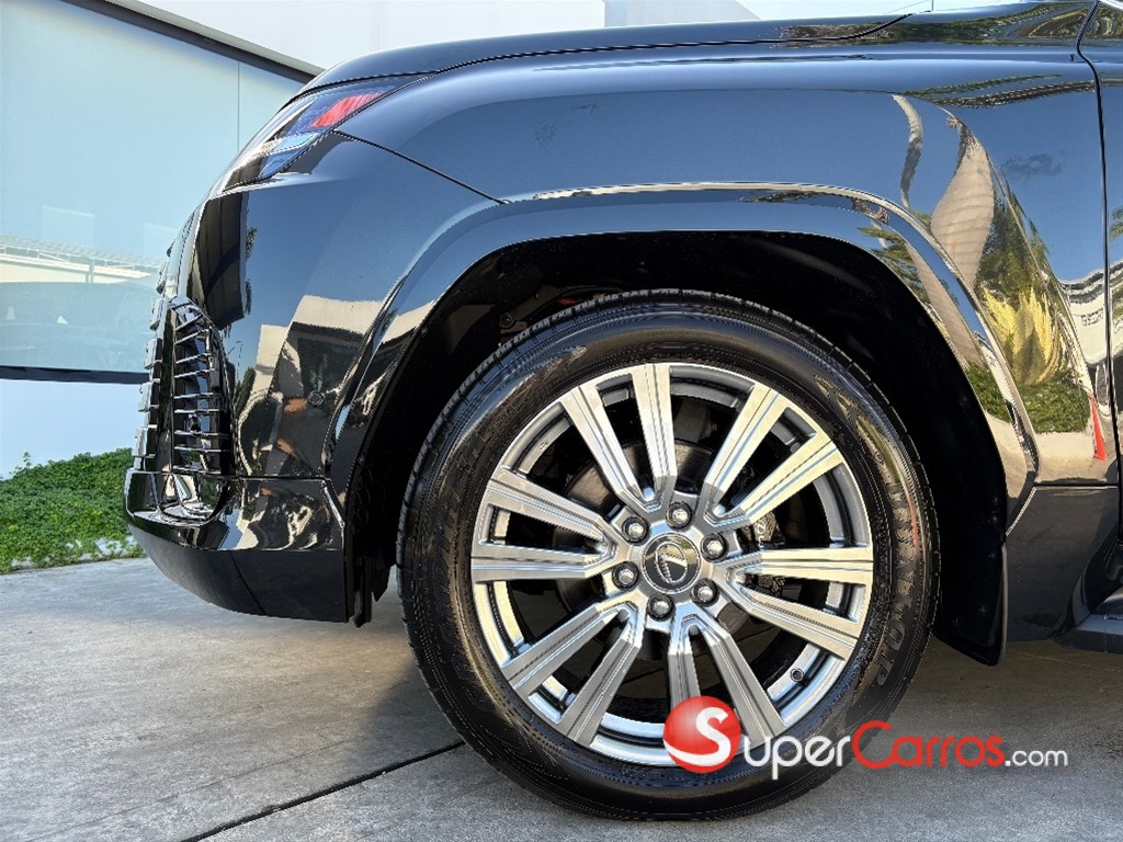 2026 Lexus LX 700 VIP — foto 2 / 9