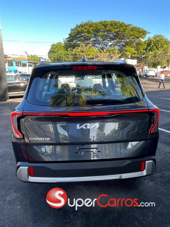 2027 Kia Carens — foto 6 / 7