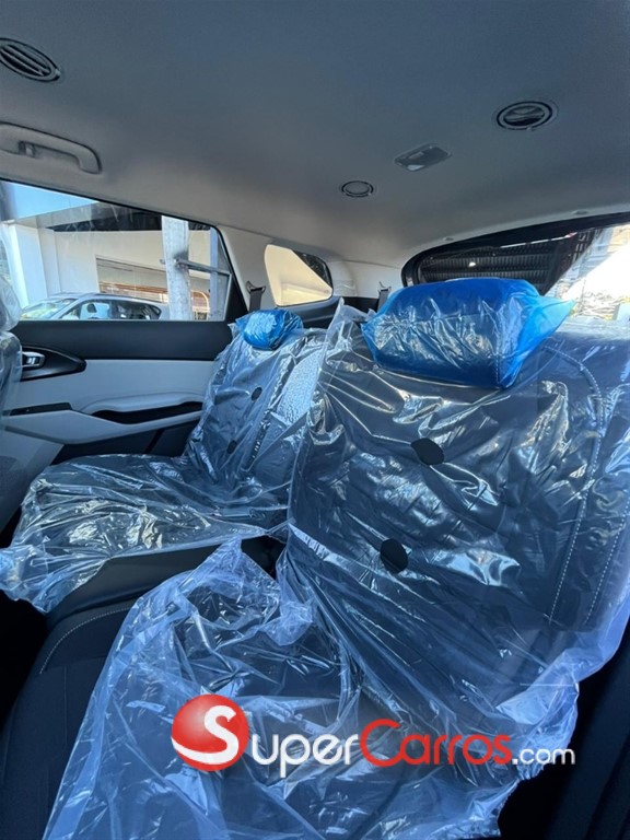 2027 Kia Carens — foto 7 / 7