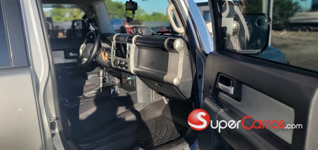 2007 Toyota FJ Cruiser — foto 4 / 12