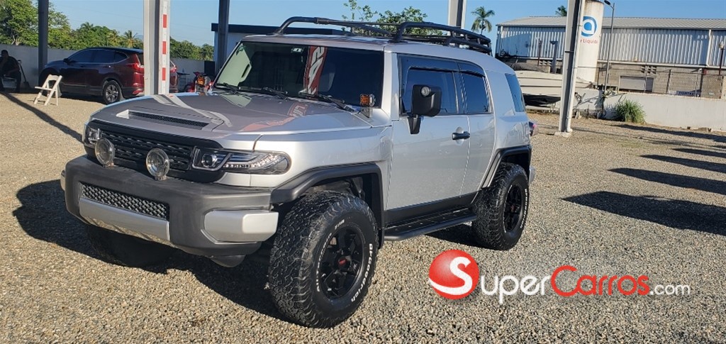 2007 Toyota FJ Cruiser — foto 12 / 12