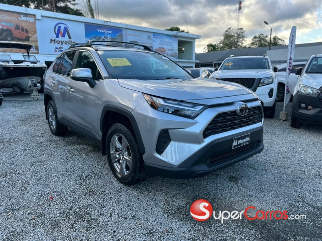 2023 Toyota RAV4 XLE