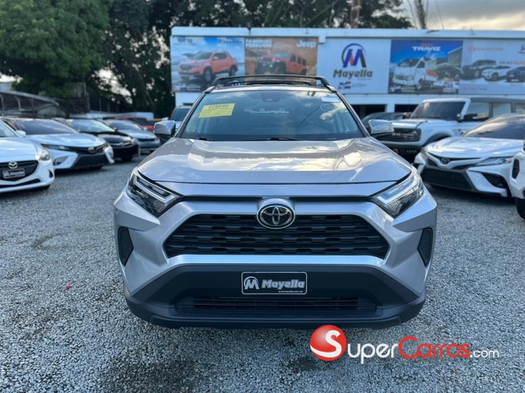2023 Toyota RAV4 XLE — foto 2 / 11