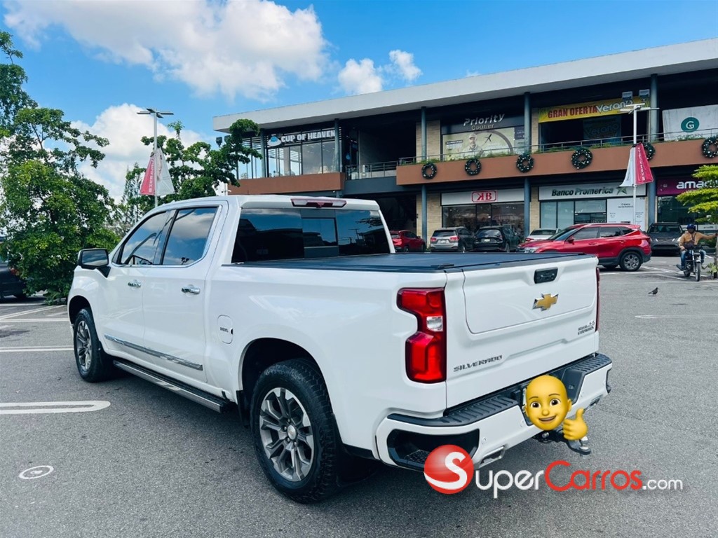 2023 Chevrolet Silverado High Country Duramax — foto 2 / 12