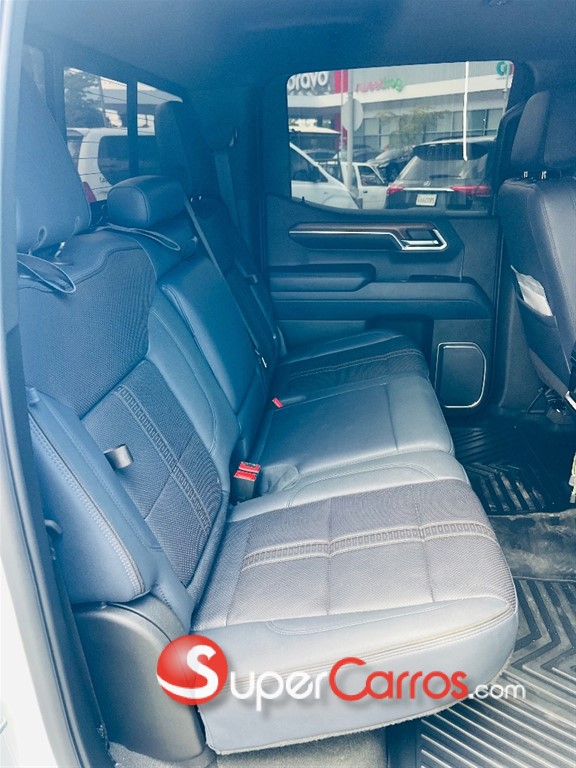 2023 Chevrolet Silverado High Country Duramax — foto 12 / 12