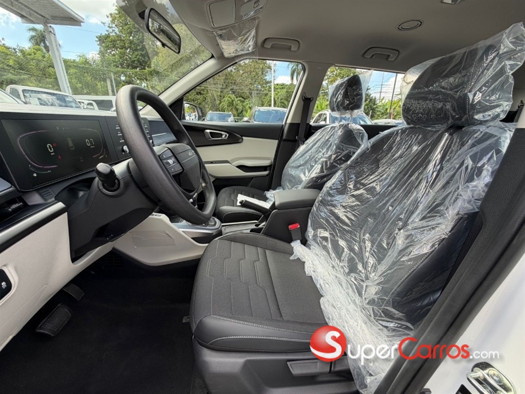 2027 Kia Carens — foto 10 / 11