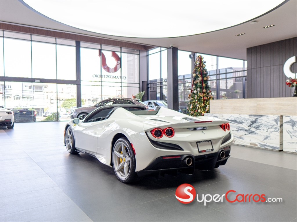 2022 Ferrari F8 Spider — foto 5 / 9