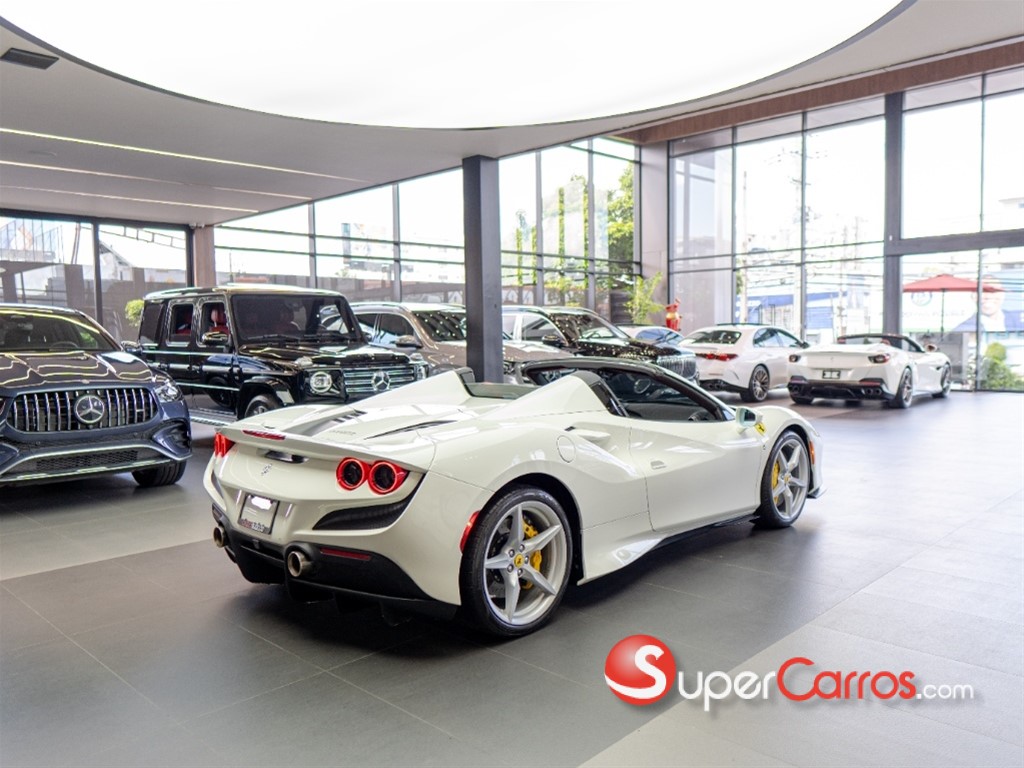 2022 Ferrari F8 Spider — foto 6 / 9