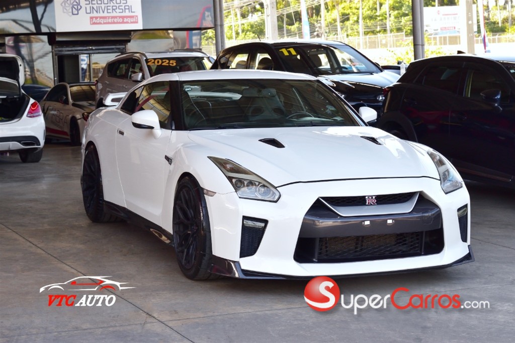 2009 Nissan GT-R Black Edition