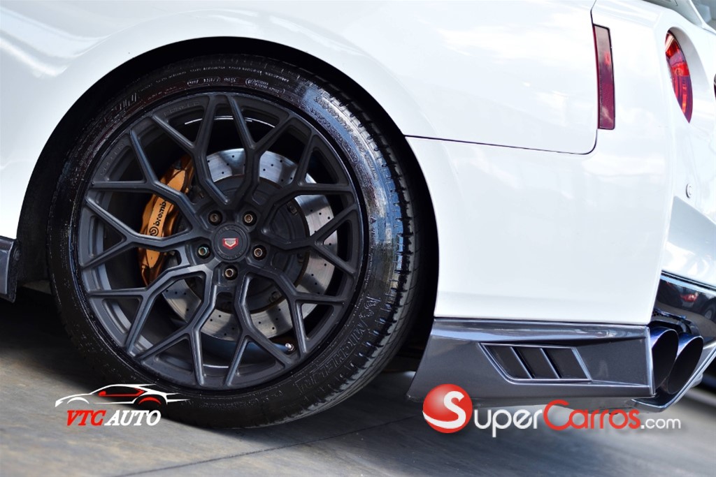 2009 Nissan GT-R Black Edition — foto 10 / 12