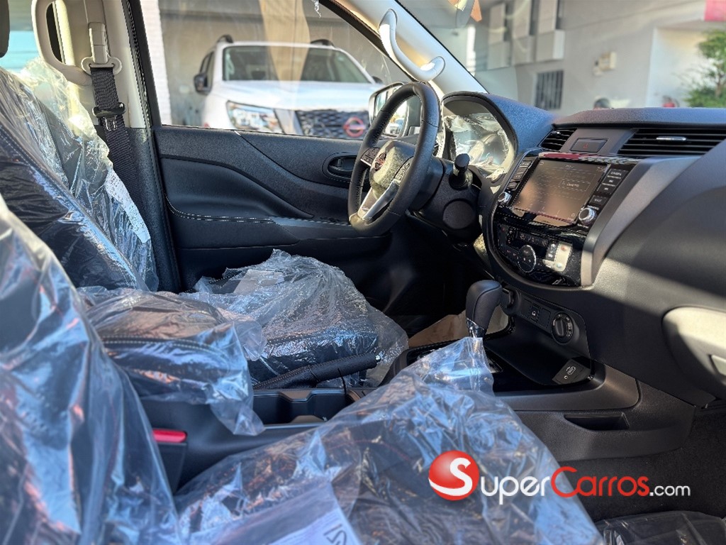 2026 Nissan Navara PRO X4 — foto 8 / 9
