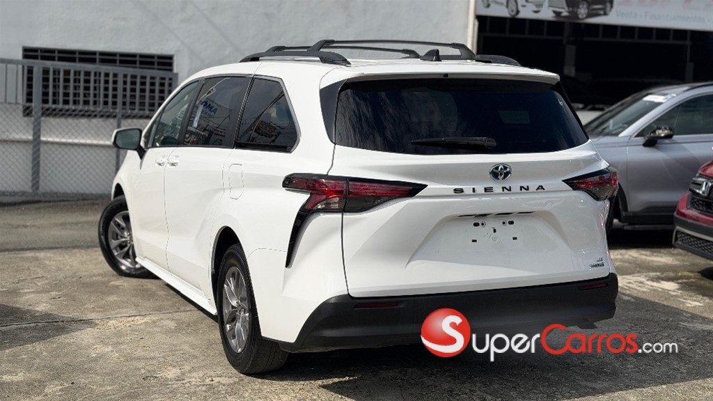 2021 Toyota Sienna LE — foto 7 / 12