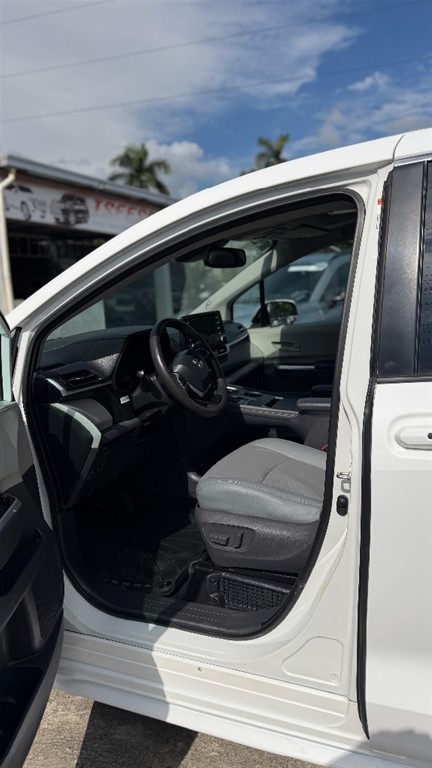 2021 Toyota Sienna LE — foto 12 / 12