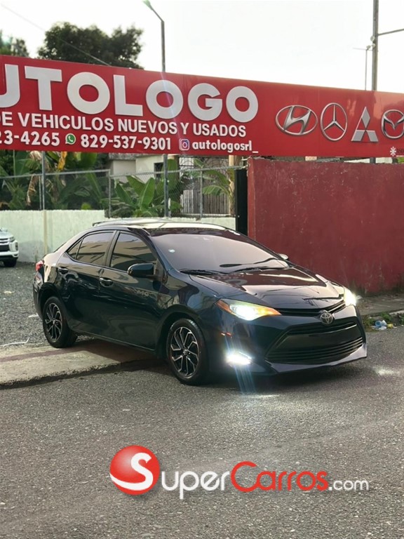 2018 Toyota Corolla LE — foto 10 / 12