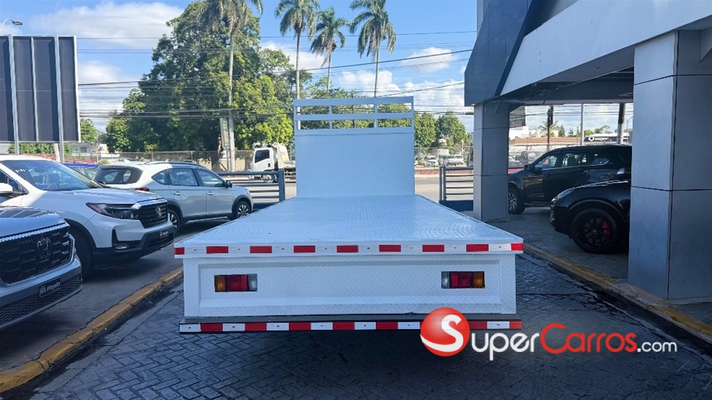 2026 Isuzu NQR 18 Pies — foto 5 / 8