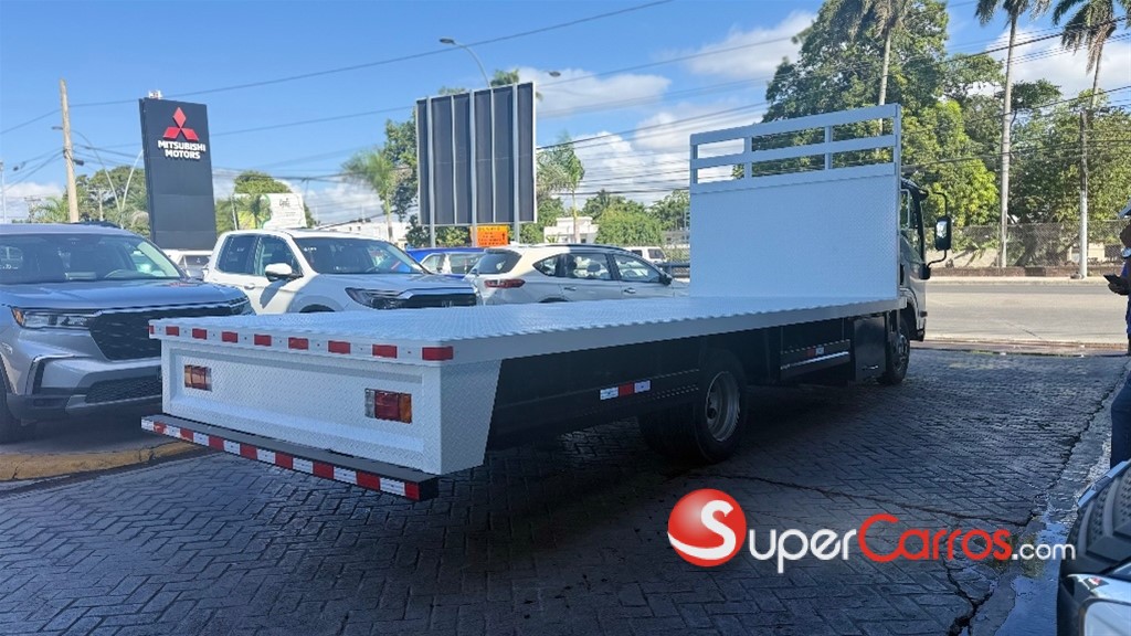2026 Isuzu NQR 18 Pies — foto 6 / 8