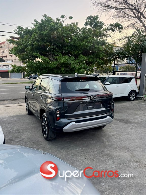 2025 Suzuki Grand Vitara GLX — foto 11 / 12