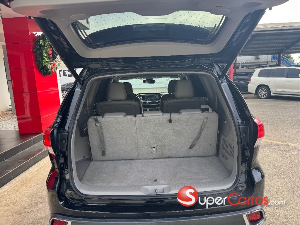 2018 Toyota Highlander Limited — foto 8 / 11