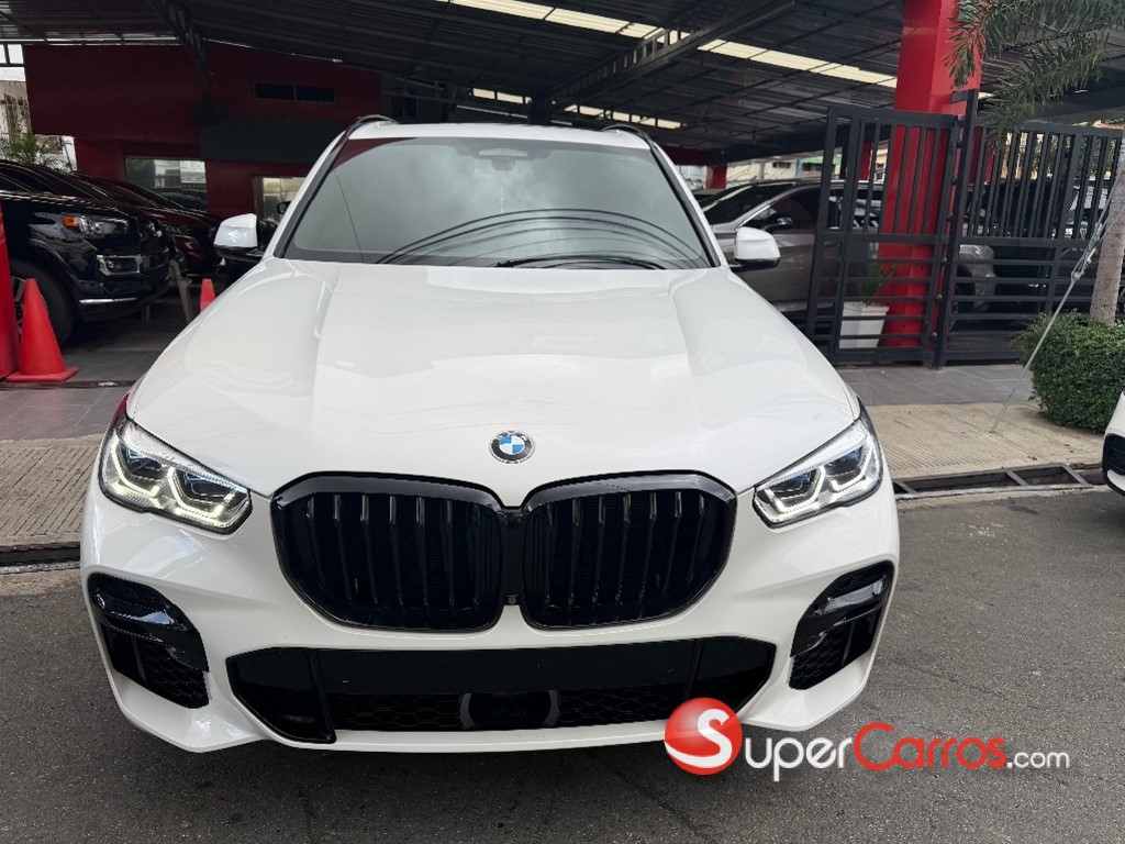 2022 BMW X 5 40i — foto 8 / 12