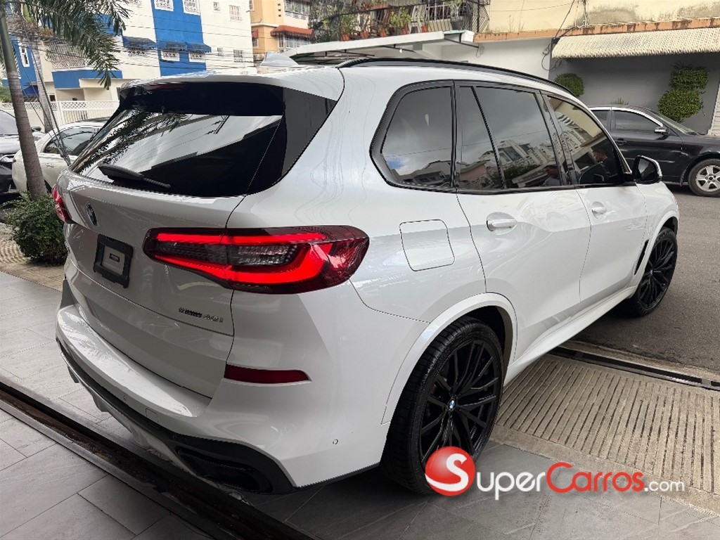 2022 BMW X 5 40i — foto 10 / 12