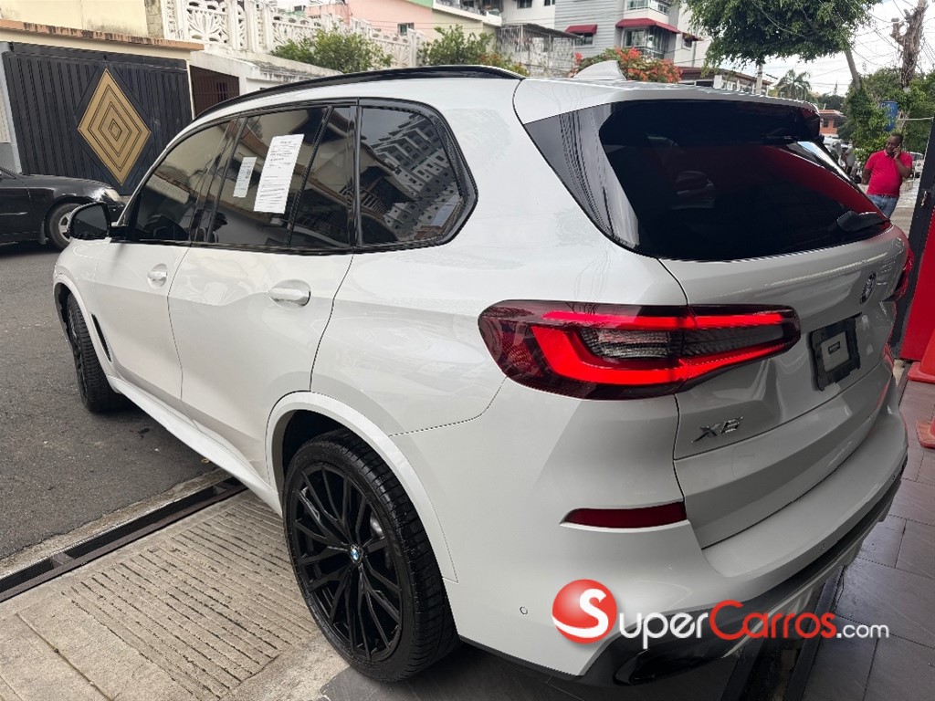 2022 BMW X 5 40i — foto 11 / 12