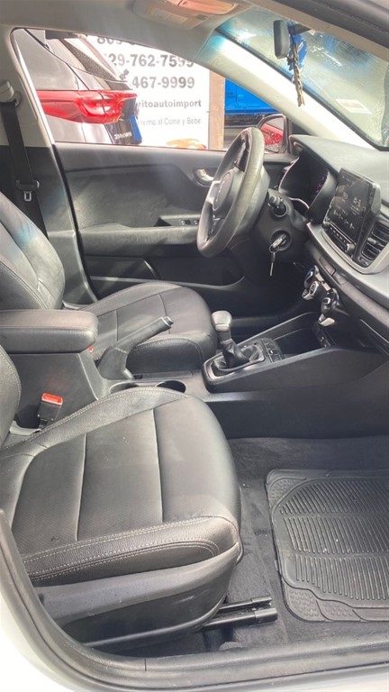 2022 Kia Rio — foto 7 / 7