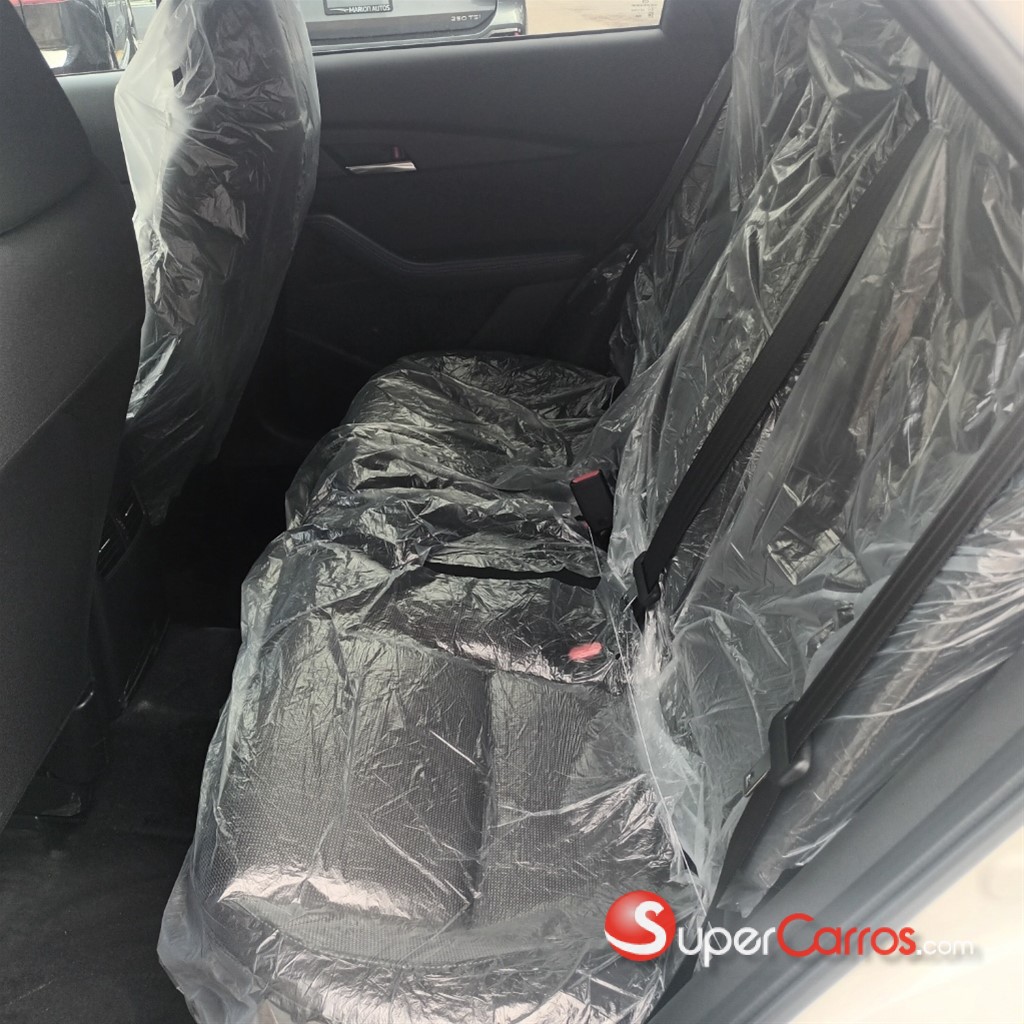 2026 Mazda CX-30 GS — foto 8 / 9