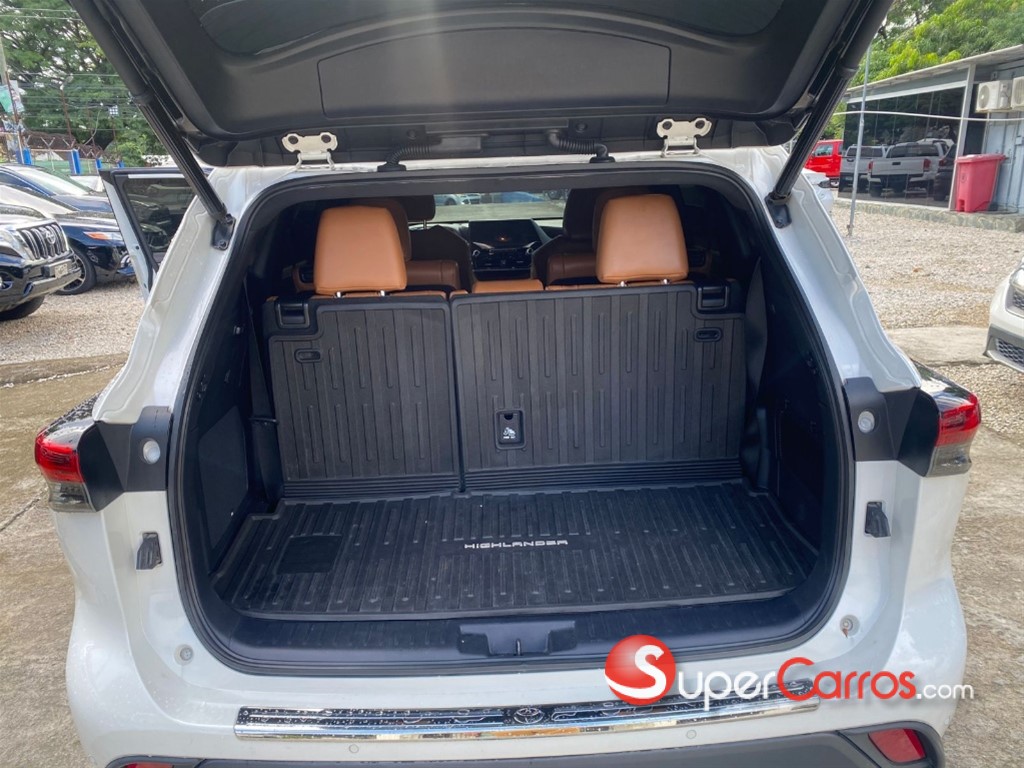 2020 Toyota Highlander Platinum — foto 7 / 9
