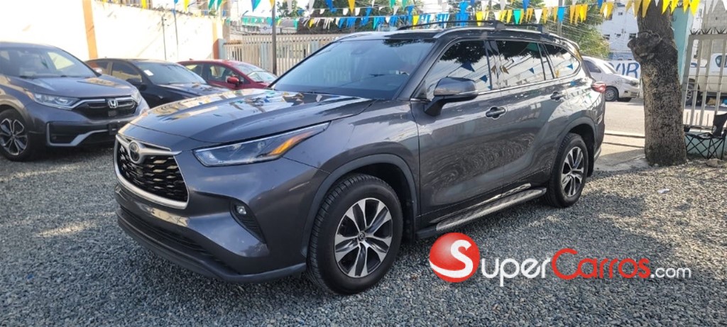 2021 Toyota Highlander XLE — foto 4 / 12