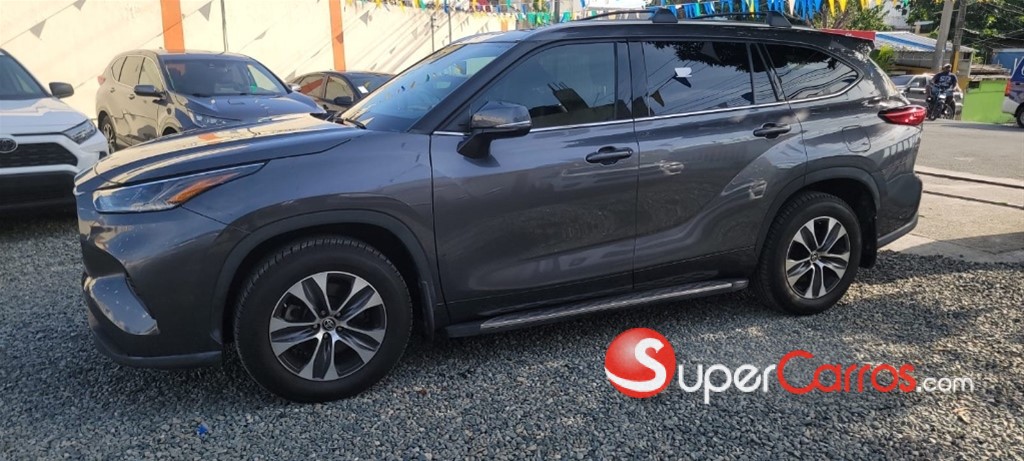 2021 Toyota Highlander XLE — foto 7 / 12