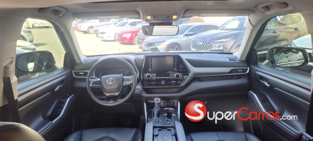 2021 Toyota Highlander XLE — foto 9 / 12
