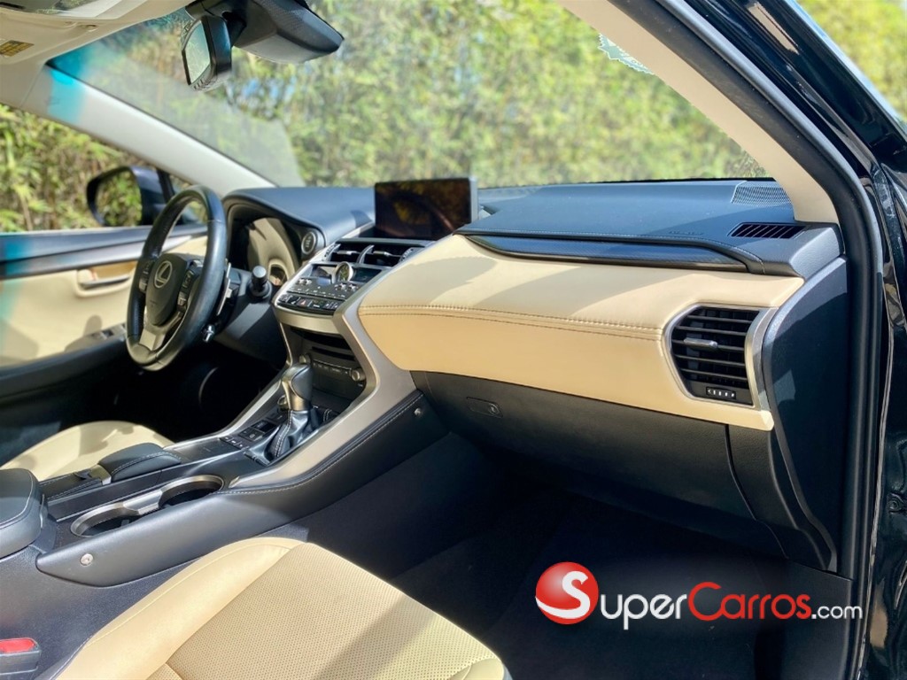 2018 Lexus NX 300 — foto 10 / 12