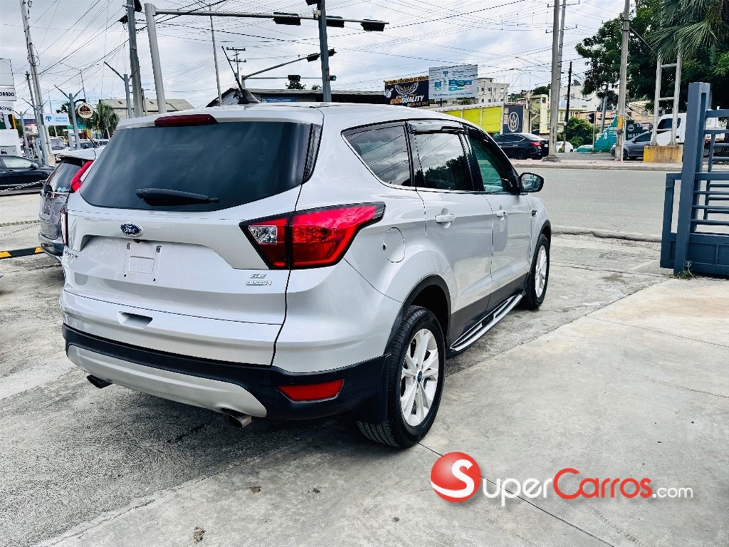 2019 Ford Escape SE — foto 5 / 12