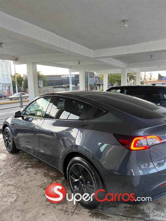 2023 Tesla Model Y Long Range — foto 6 / 10