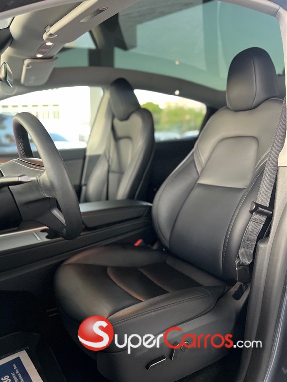 2023 Tesla Model Y Long Range — foto 8 / 10