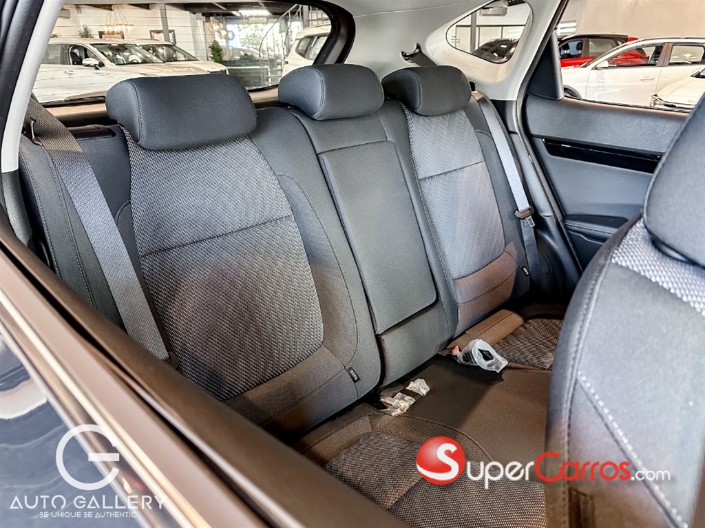 2027 Kia Seltos Luxury — foto 10 / 12