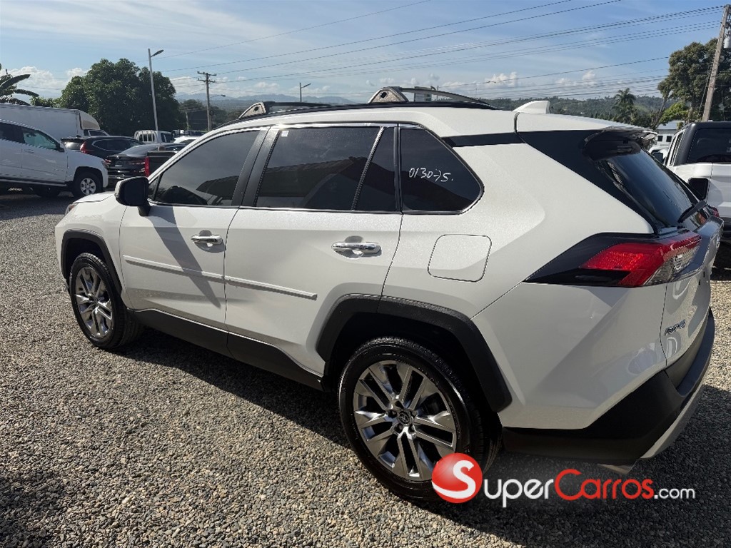 2020 Toyota RAV4 Limited — foto 2 / 9