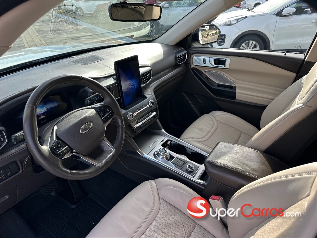2020 Ford Explorer Platinum — foto 8 / 12