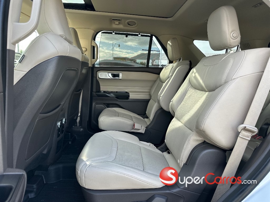 2020 Ford Explorer Platinum — foto 12 / 12