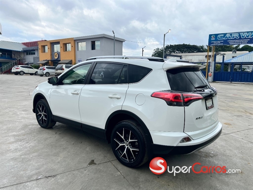 2018 Toyota RAV4 SE — foto 3 / 11