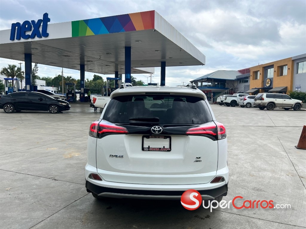 2018 Toyota RAV4 SE — foto 4 / 11
